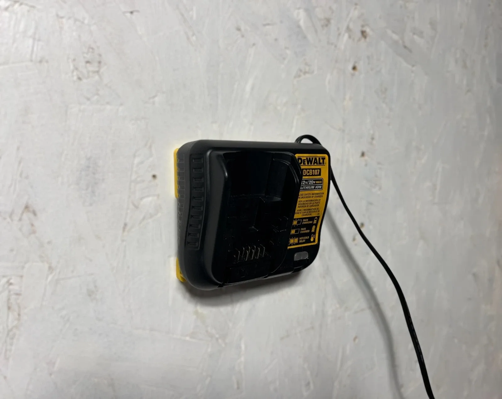 DeWalt Battery Charger Wall Mount DCB107, Workshop Tidy