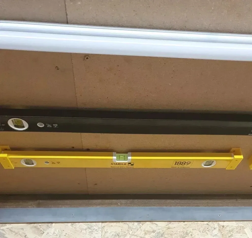 Spirit Level Holder Wall Mount Bracket, 1 Pack